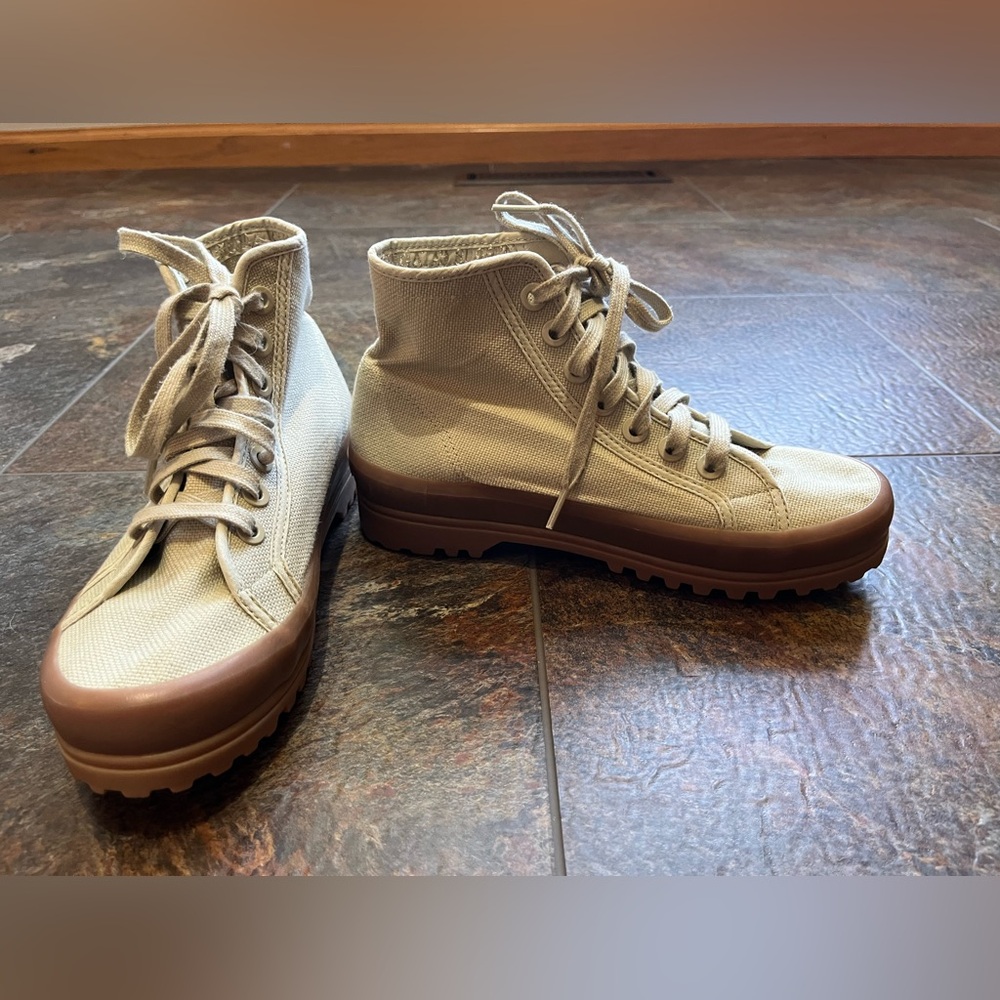 SUPERGA Alpina S21253W tan high top canvas utilitarian  sneaker tennis shoe. 38